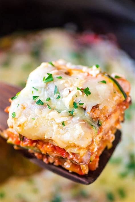 Crock pots are a great option for quick, easy, low calorie meals to help make healthy living easier! 15 Best Vegetarian Slow Cooker Recipes - Easy Vegetarian ...