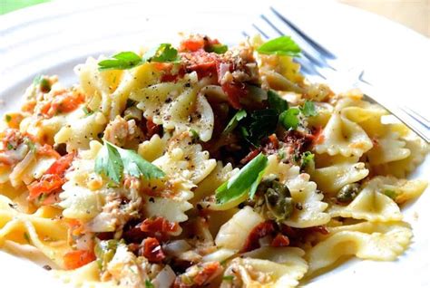 Bow Tie Pasta With Tuna Weekend At The Cottage Recipe Tuna Pasta