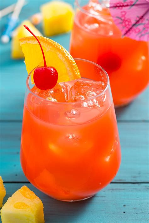 20 Classic Rum Drinks You Ll Be Drinking All Summer Cocktails Selber Machen Cocktail Rezepte