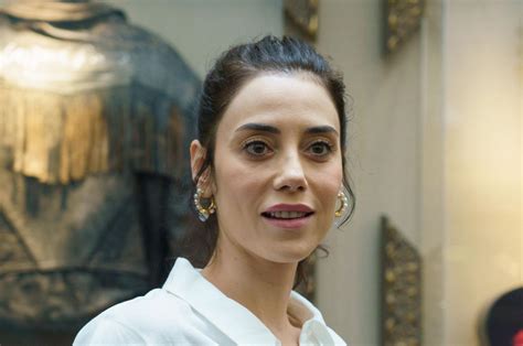 Panski Mediji Objavili Da Je Turska Glumica D Ansu Dere Nestala