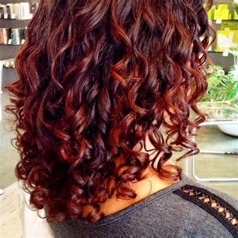 Once you get a perfect layered curly cut, why not enhance it with coloring? @winkasheville is looking for @mydevacurl trained and ...