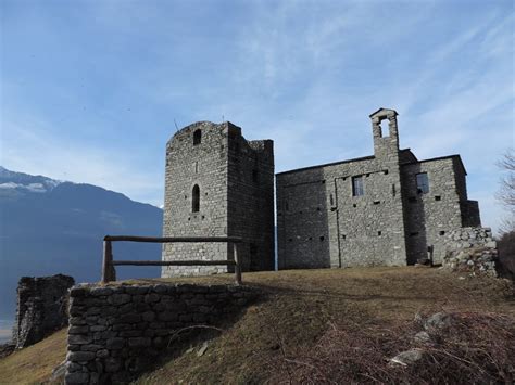 Valtellina Turismo Mobile Le Leggende Del Castello Di Domofole A Mello
