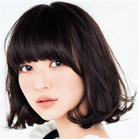 Modele de coupe de cheveux court dégradé. Cheveux les 16 meilleures coupes au carré sur Pinterest | Coiffure cheveux cours, Cheveux et ...