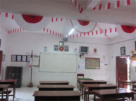 Sebagai seorang guru, sudah menjadi tugas anda untuk membangun lingkungan belajar yang ceria dan hangat bagi para siswa di sepanjang tahun. Baru 28+ Contoh Dekorasi Kelas 17 Agustus