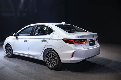 It comes in four variants with two options engine which is a 1.5l i‑vtec petrol engine and … The all-new 2020 Honda City for Malaysia will see a price ...