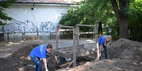 Holocaust Discovery Ritual Baths Uncovered In Synagogue Complex