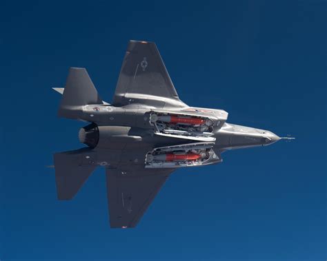 Never Seen Before F 35 S Centerline Gun Pod Unveiled The Aviationist