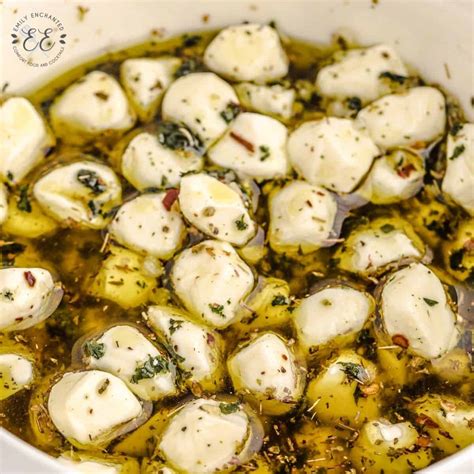 The Best Olive Oil Marinated Mozzarella Balls Easy Italian Appetizer