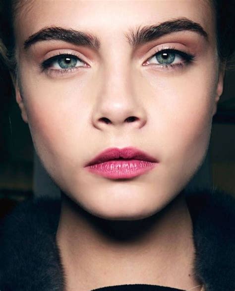 Eyebrow Envy 18 Famous Brows Youll Want To Copy Sobrancelhas