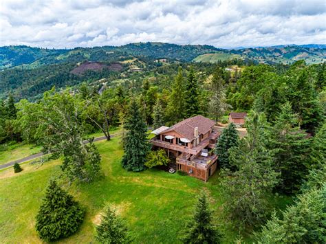 Homes For Sale In Roseburg Oregon The Beckham Group