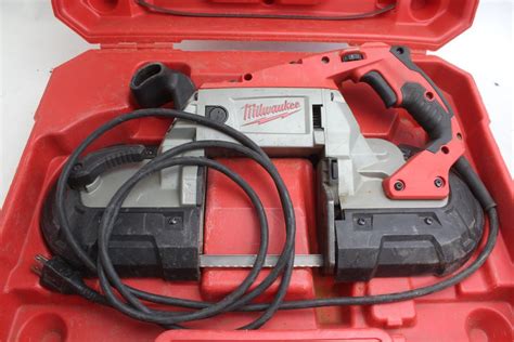 Of course this is easier said than done because spraying yourself with a lot of water hurts like heck but sometimes you just have to grit your teeth and bear it. Milwaukee 6232-21 Deep Cut Band Saw Kit | Property Room