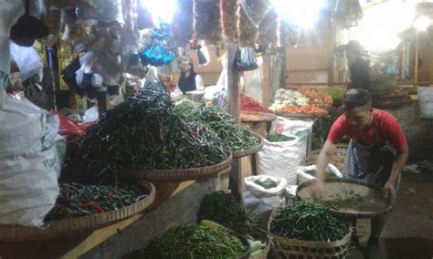 Daftar harga pasaran produk peralatan dapur dan perlengkapan rumah di indonesia. Simak Daftar Harga Kebutuhan Dapur di Pasar Kertek Berikut ...