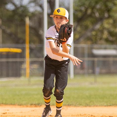 Fielding Lessons - Vaughn Sports Academy