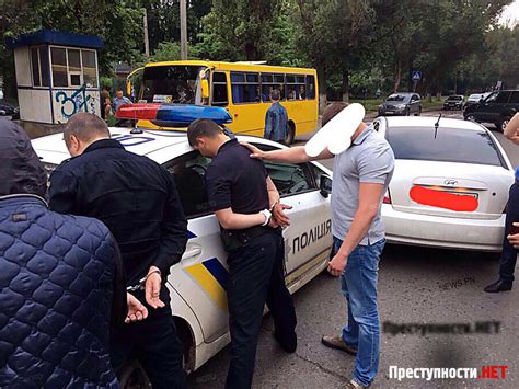 В Одессе с погоней и стрельбой задержали патрульных полицейских попавшихся на взятке в 7 тысяч
