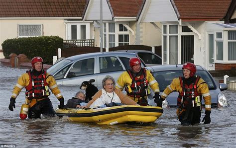 Britain Battered By Worst Tidal Surge In 60 Years Sea Walls Breached