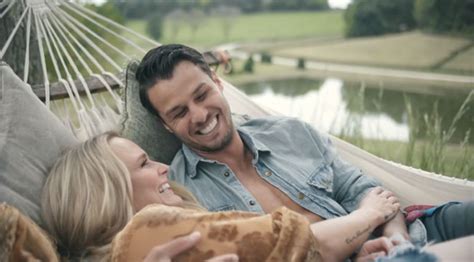 Miranda lambert has found herself a new keeper of the flame of her heart! Brendan McLoughlin Goes Shirtless In Miranda Lambert's ...