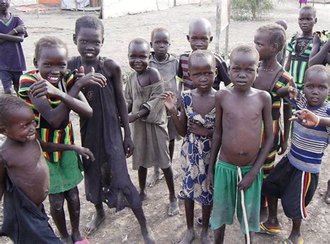 貧困と紛争と笑顔アフリカで子どもたちの様々な表情を追い続ける：朝日新聞globe＋