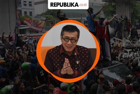 He was a member of the north sumatra regional legislature from 1999 to 2003. Ingin Tanya Soal Harun, Dewan Sesalkan Yasonna Tunda Rapat | Republika Online