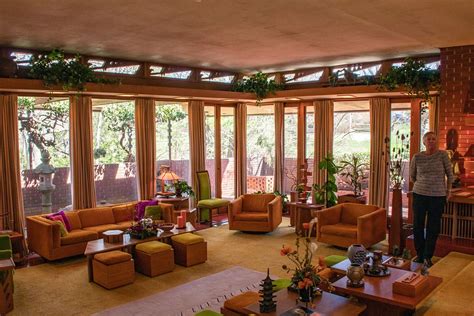 Yolanda evette griffith (born march 1, 1970) is an american professional basketball hall of fame player who played in both the abl and wnba.a former wnba mvp, she is considered one of the greatest rebounders and defensive players in the history of women's basketball. John E. Christian House, "Samara". 1954. West Lafayette ...