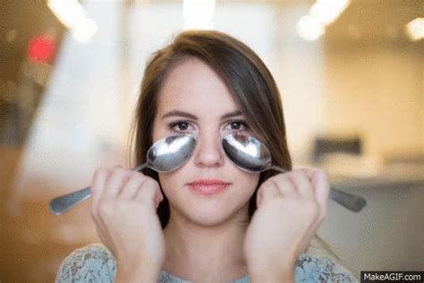 13 Beauty Tricks You Had No Idea You Could Do With A Spoon Beauty