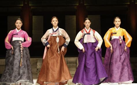 Hanbok The Traditional Korean Costume L Onedaykorea