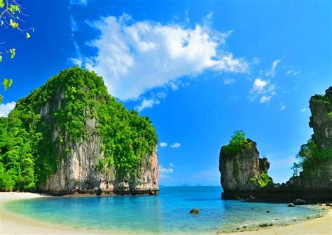 Sunny Day On The Beach White Sand Thailand Blue Ocean Bonito