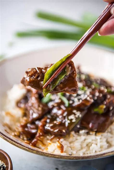This crock pot mongolian beef pairs well with steamed rice. Slow Cooker Mongolian Beef | Recipe (With images) | Slow ...