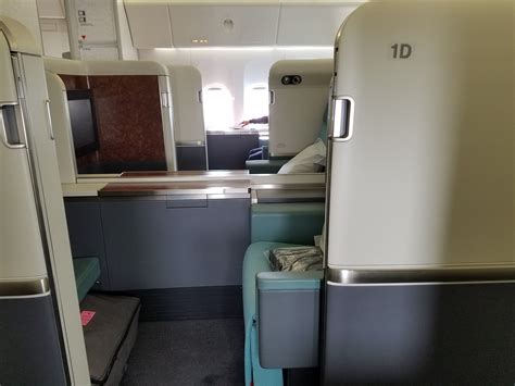 Passengers in korean air first class can enjoy top quality dishes on board their flights inspired by authentic korean cuisine. Review: Korean Air First Class Kosmo Suites Chicago ...
