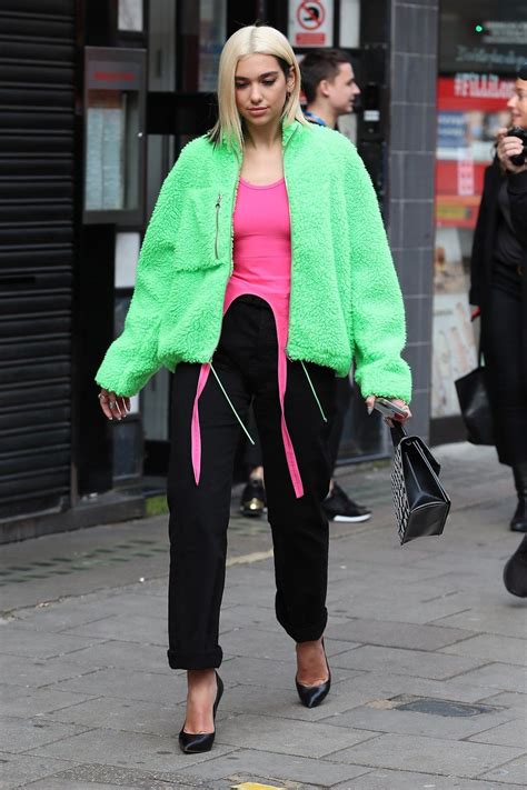 Dua Lipa Steps Out In London With A New Platinum Bob In Fashion