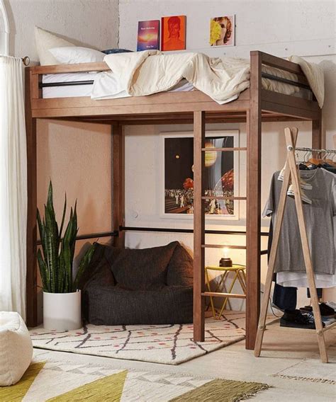 Loft beds, bunk beds and stuff like that are almost always made to accommodate teenagers and kids. Best Lofted Beds For Adults - Queen Size Loft Bed Ideas