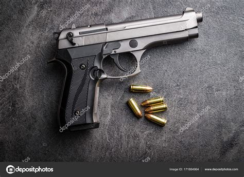 9mm Pistol Bullets And Handgun Stock Photo By ©jirkaejc 171884964