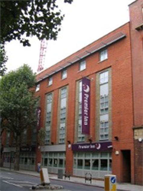 As it was a premier inn i did not bother checking things out as i knew what your rooms should look like. Budget Hotels in Waterloo and Southwark | Cheap Hotels in SE1
