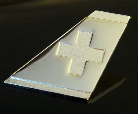 Pin Swiss International Airlines Logo Pin For Pilots Crew Gold Metal