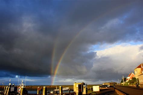 Anomalous Quadruple Rainbows Appear On The Isle Of Terschelling
