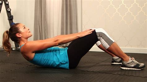 Correct Your Crunch How To Perfect This Classic Ab Exercise The
