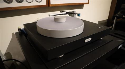 Ex Demo Bergmann Audio Magne Turntable And Magne Linear Tracking