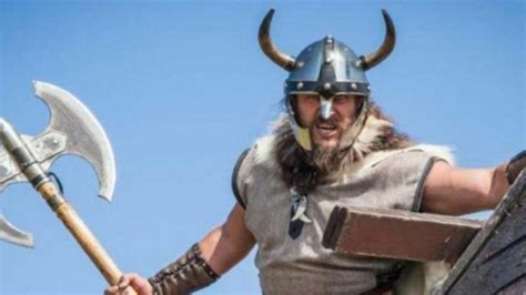 Cascos Con Cuernos De Los Vikingos Podrían Pertenecer A Otra