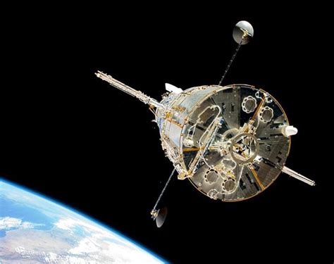 The History Of The Hubble Space Telescope A Virtual Lecture East Hampton