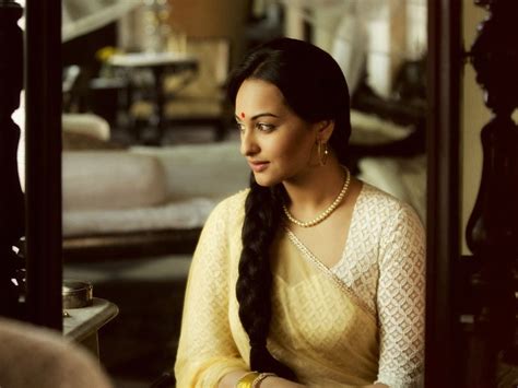 I Was Called A Cow Sonakshi Sinha Confesses To Being Fat Shamed By A Celebrity Model Scoopwhoop