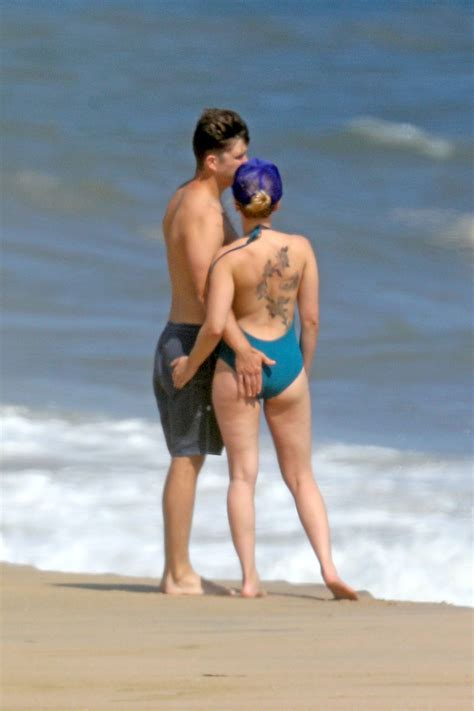 Scarlett Johansson Sexy Cellulite Ass In Hamptons The Fappening