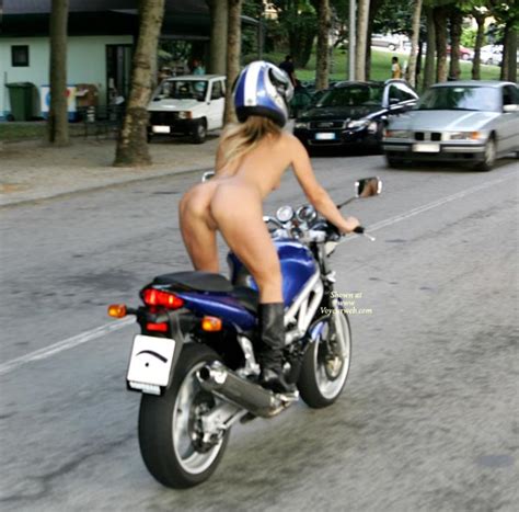 Hot Naked Women Riding