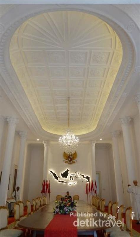 Istana budaya is also the abode of the national theater company and the national symphony orchestra. Istana Negara Juga Ada di Kota Batu