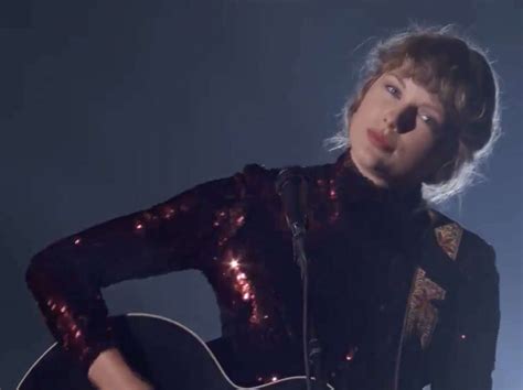 Watch Taylor Swift Perform Betty For The First Time At The Academy Of