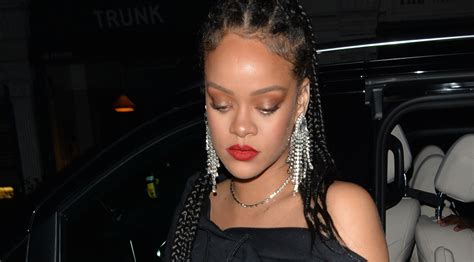 Rihanna Rocks All Black Outfit For Night Out In London Rihanna Just