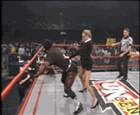 Stacy Keibler Wwe Hall Of Fame George Clooney Ex Wrestling Career In Gifs Wwe Sports