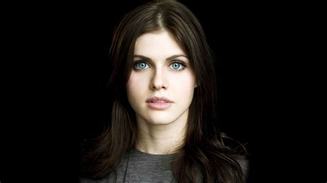 Alexandra Daddario Biography Height And Life Story Super Stars Bio