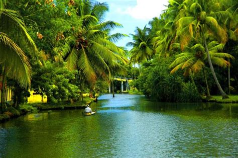 Mesmerizing Kerala Tour Holiday Packages To Aurangabad Secunderabad Ernakulam Munnar