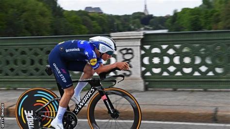 Il corridore colombiano si è aggiudicato la maglia rosa finale nell'edizione 2021 del giro d'italia,. Giro d'Italia 2021: Filippo Ganna wins opening time trial ...
