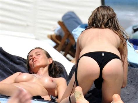 Katharina Damm Pillada En Topless En Saint Tropez La BiblioTeta