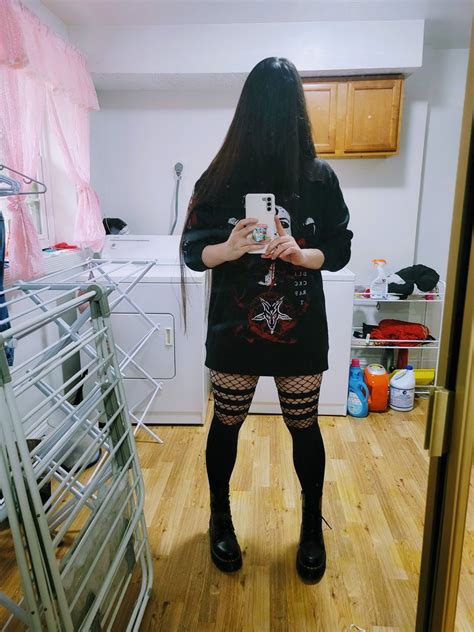 Hot Goth Gf Pussy Mirror Selfie Pic Smutty Com My XXX Hot Girl